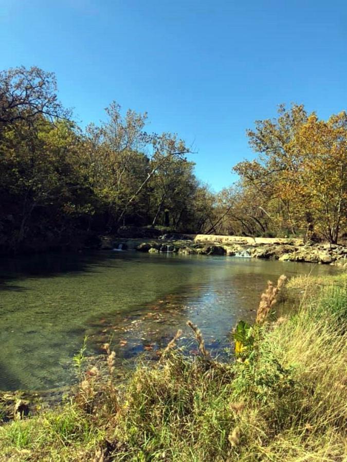 The Bluebird Cottage Style Cabin With Hot Tub Near Turner Falls And Casinos Davis Ngoại thất bức ảnh