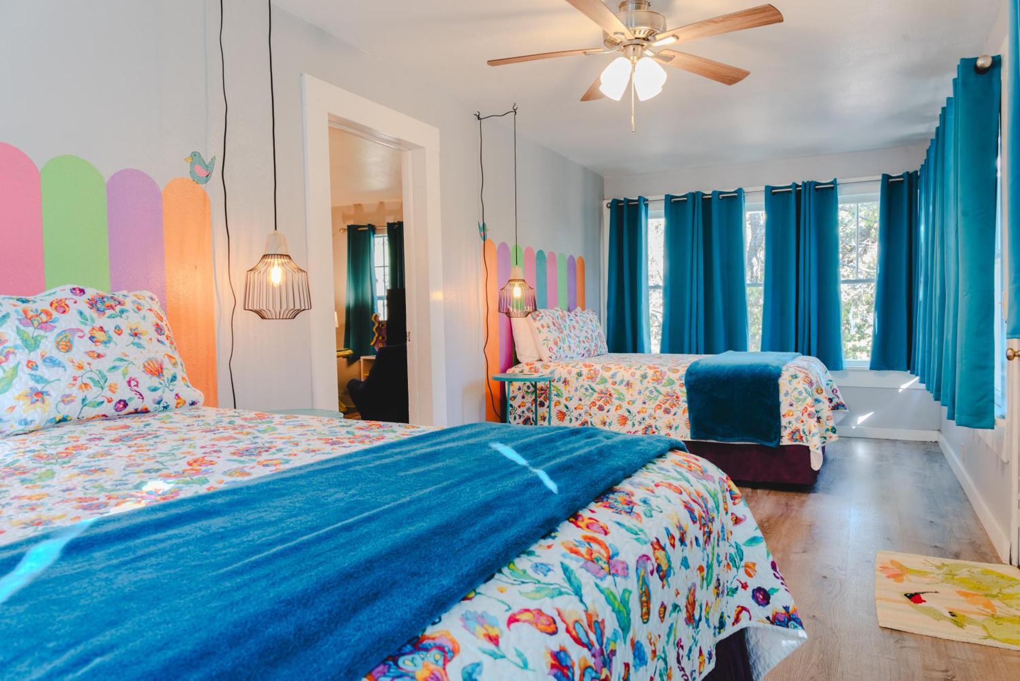 The Bluebird Cottage Style Cabin With Hot Tub Near Turner Falls And Casinos Davis Ngoại thất bức ảnh